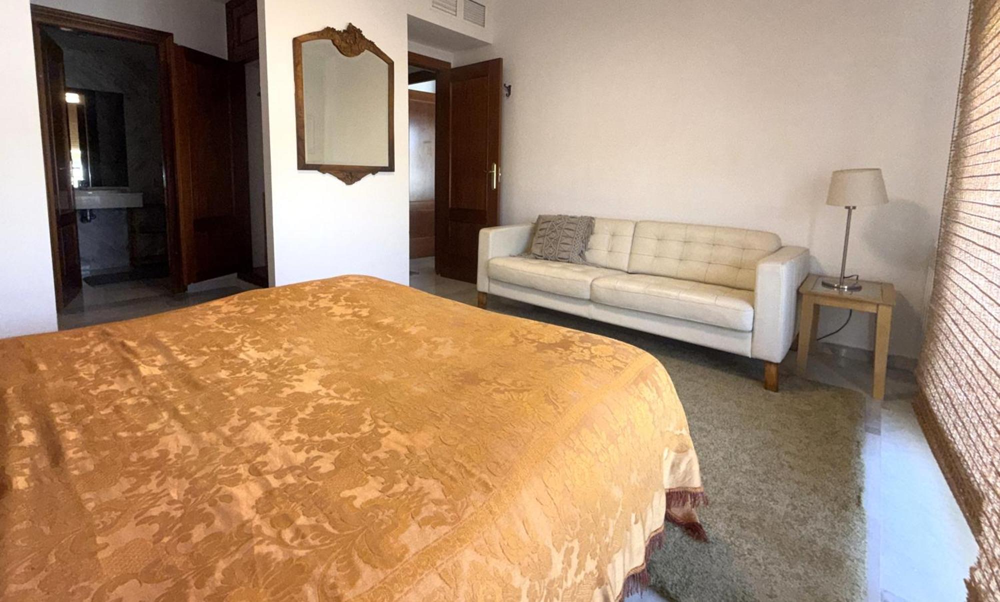 Cute And Relaxing Bed And Breakfast En Albayzin — Photos 3